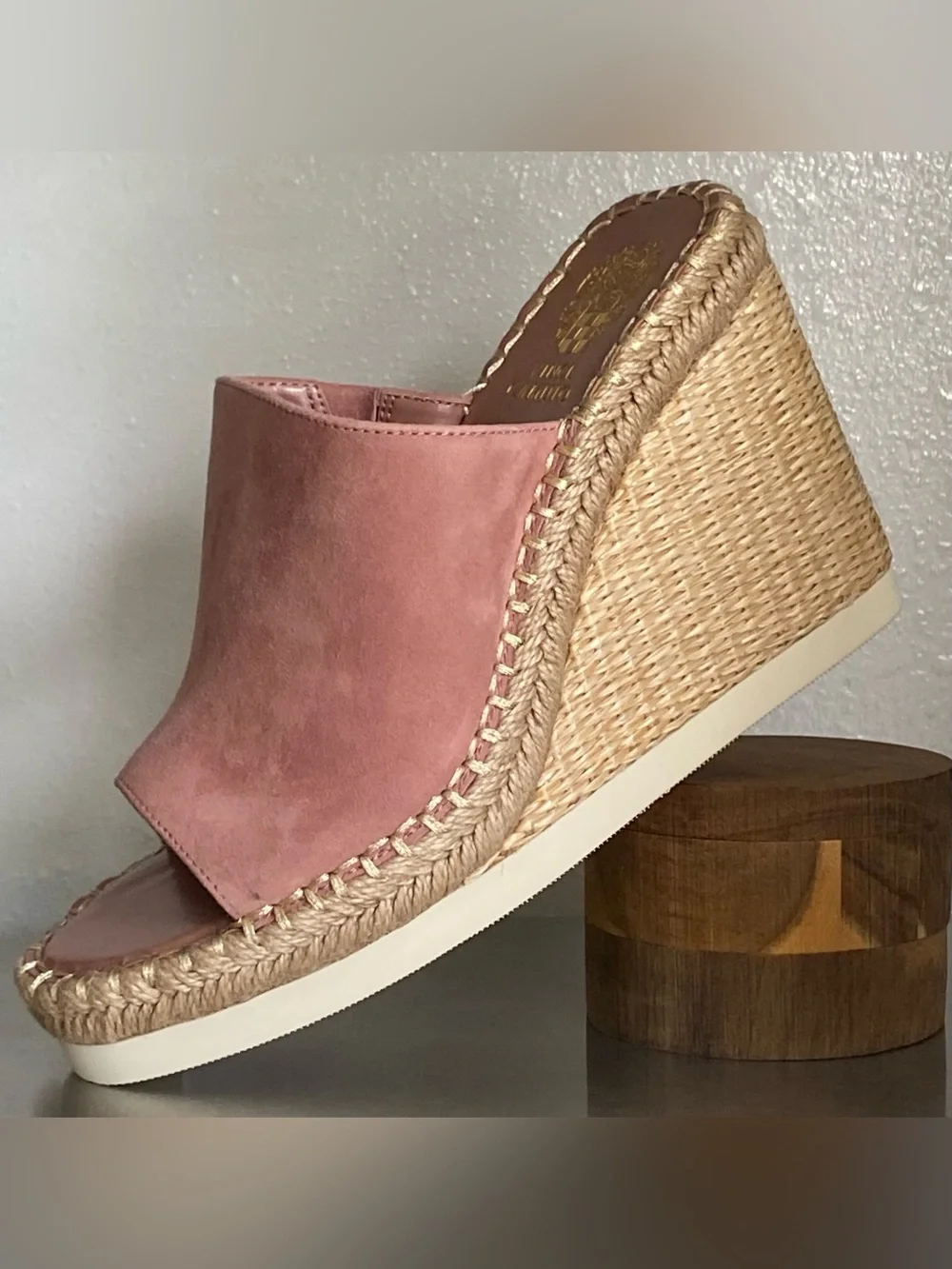 NEW VINCE CAMUTO DUSTY ROSE LEATHER WEDGE MULES